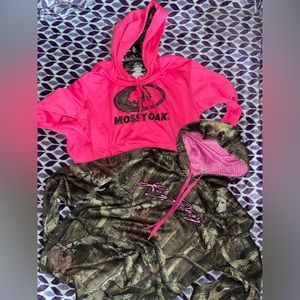 Camo/Pink Hoodies 💕